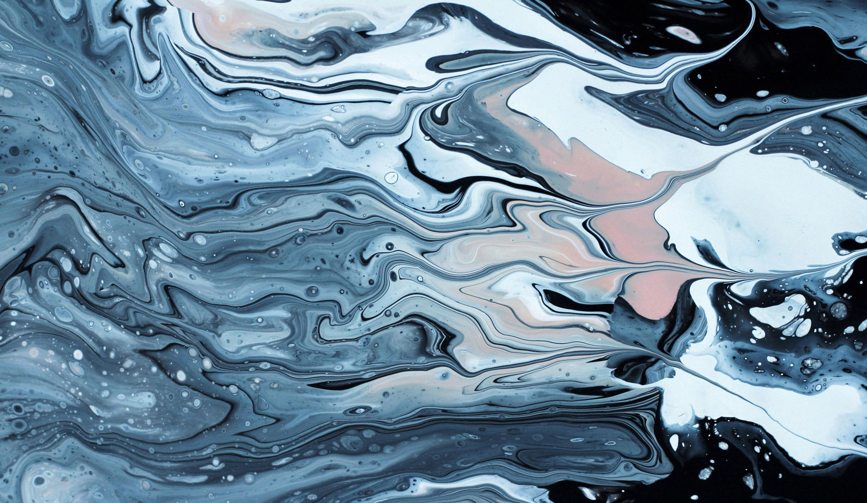 Ebru Sanatı: Suyun Üzerindeki Büyü